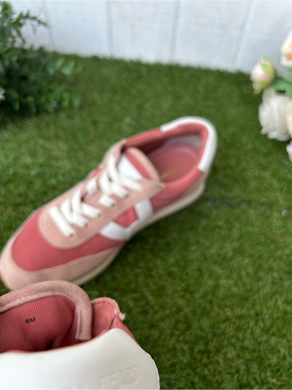 Veronica Beard
Penrose Sneakers $300 Rose Mauve/Chai/Lily size 6 gently used - Picture 14 of 16